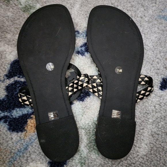 Tory Burch Miller Sandal in Triangle Geo Allover size 7.5 - Picture 6 of 6